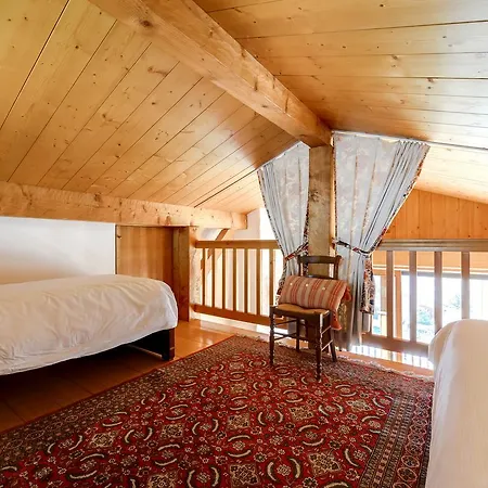 Chalet Haut De Gamme Avec Vue Sur Le Mont Blanc Chalet Chamonix